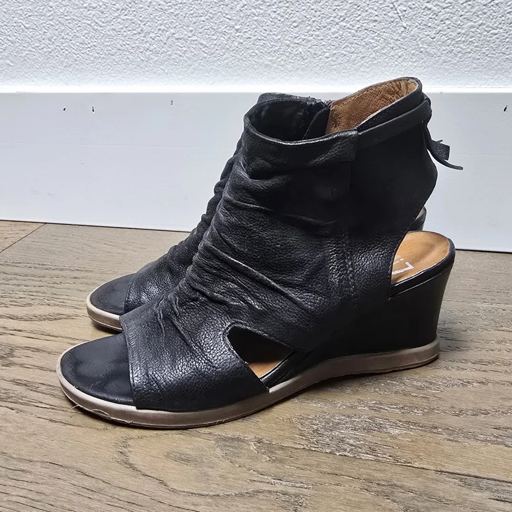 Miz Mooz Becca Encaged Open Toe Bootie Leather Sandal Wedge in Distressed Black